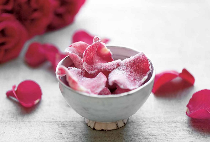 How to Cook Using Edible Rose Petals