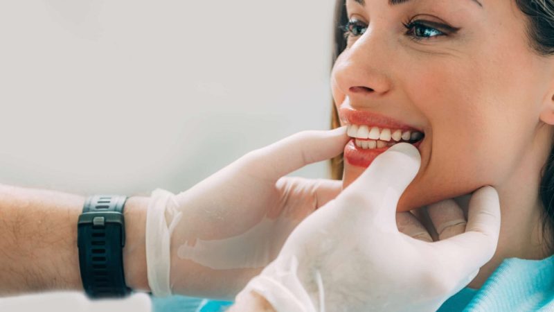 Why Should You Visit Your Cosmetic Dentist Regularly?