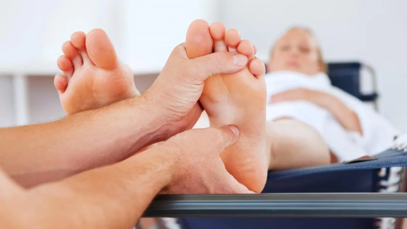 How To Perform Foot Massage Singapore Techniques