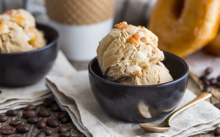 5 Easy Steps Recipe to make a tasty Coffee & Donuts Ice Cream